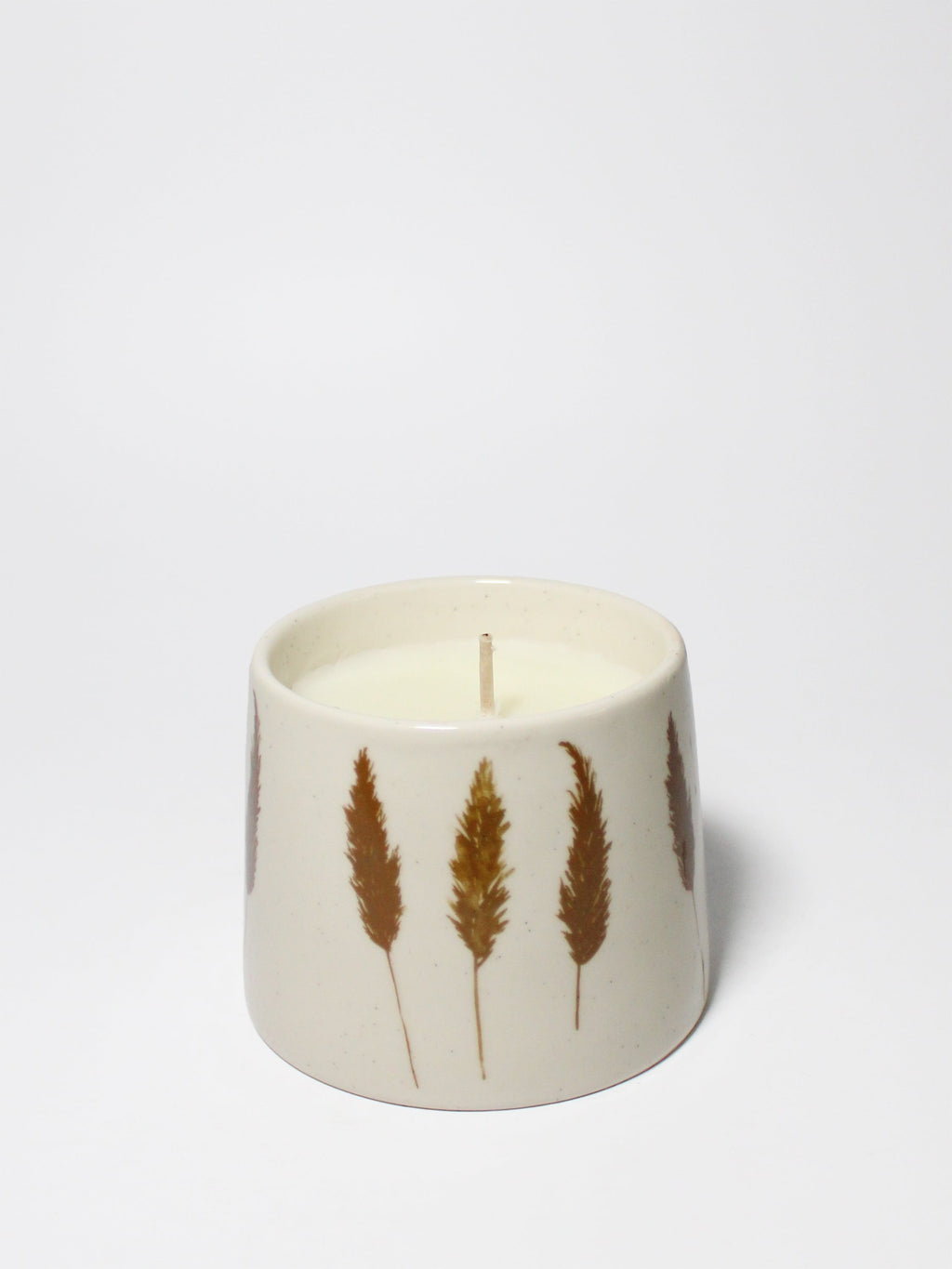 Signature Amber & Fig Natural Home 7 oz scented candle