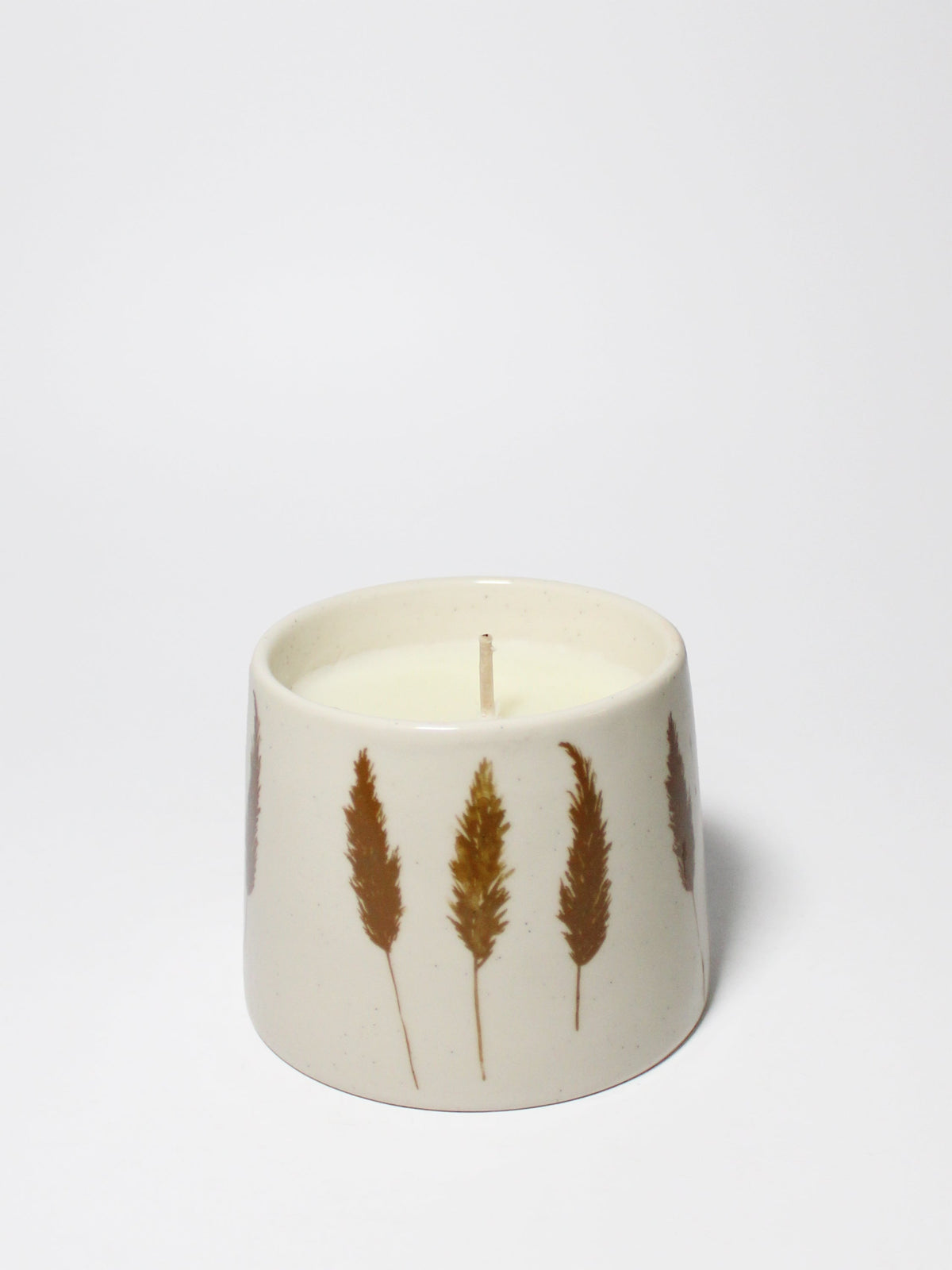 Signature Amber & Fig Natural Home 7 oz scented candle