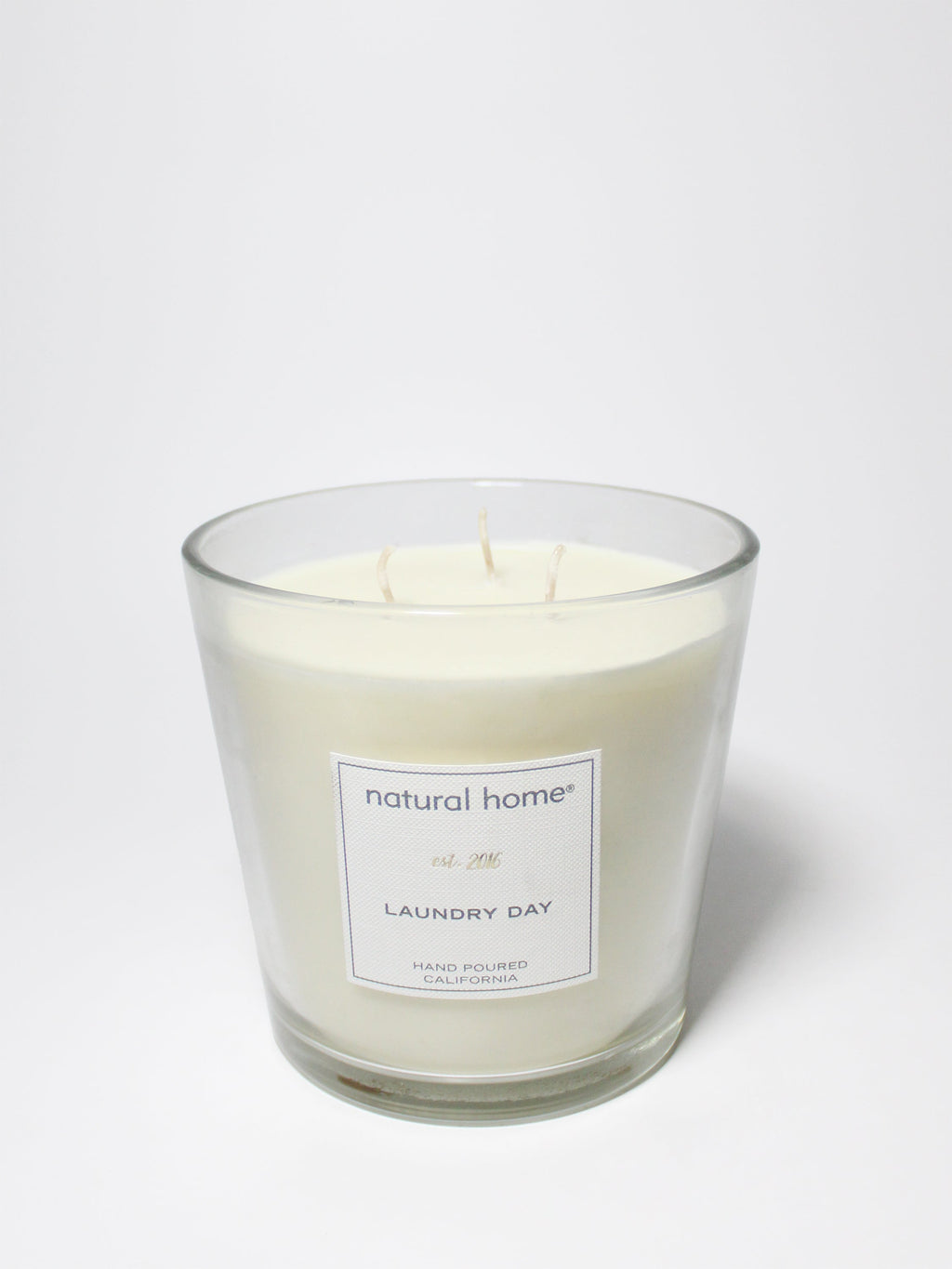 Signature Laundry Day Natural Home 31 oz scented candle