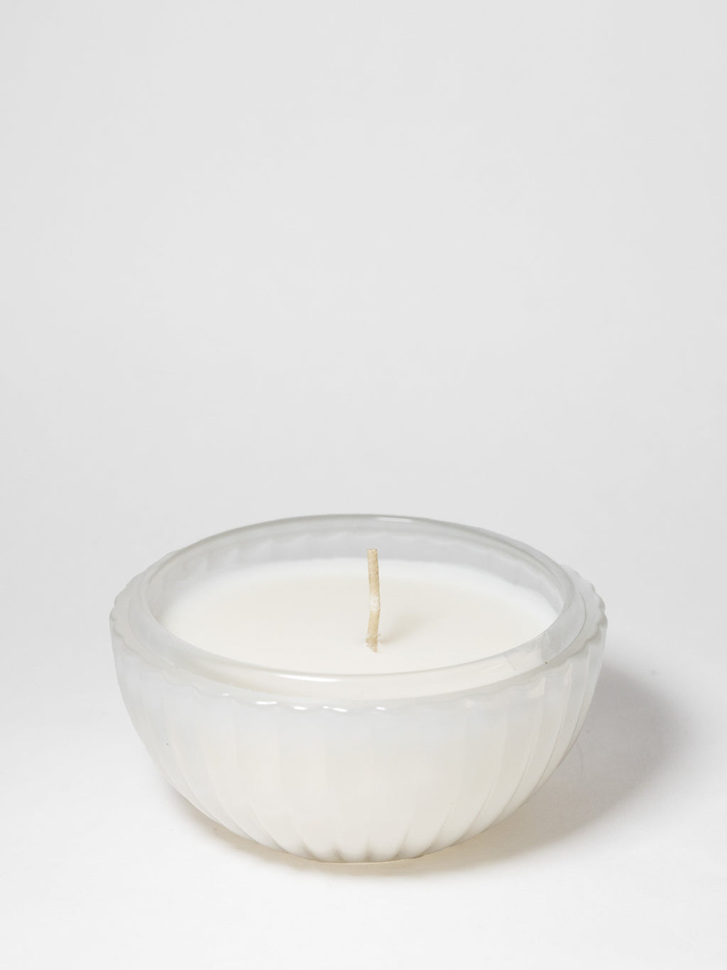 Signature Winter White 6 oz scented candle