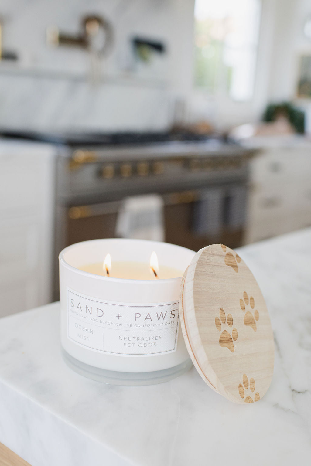 Signature Sand + Paws Ocean Mist 12 oz scented candle