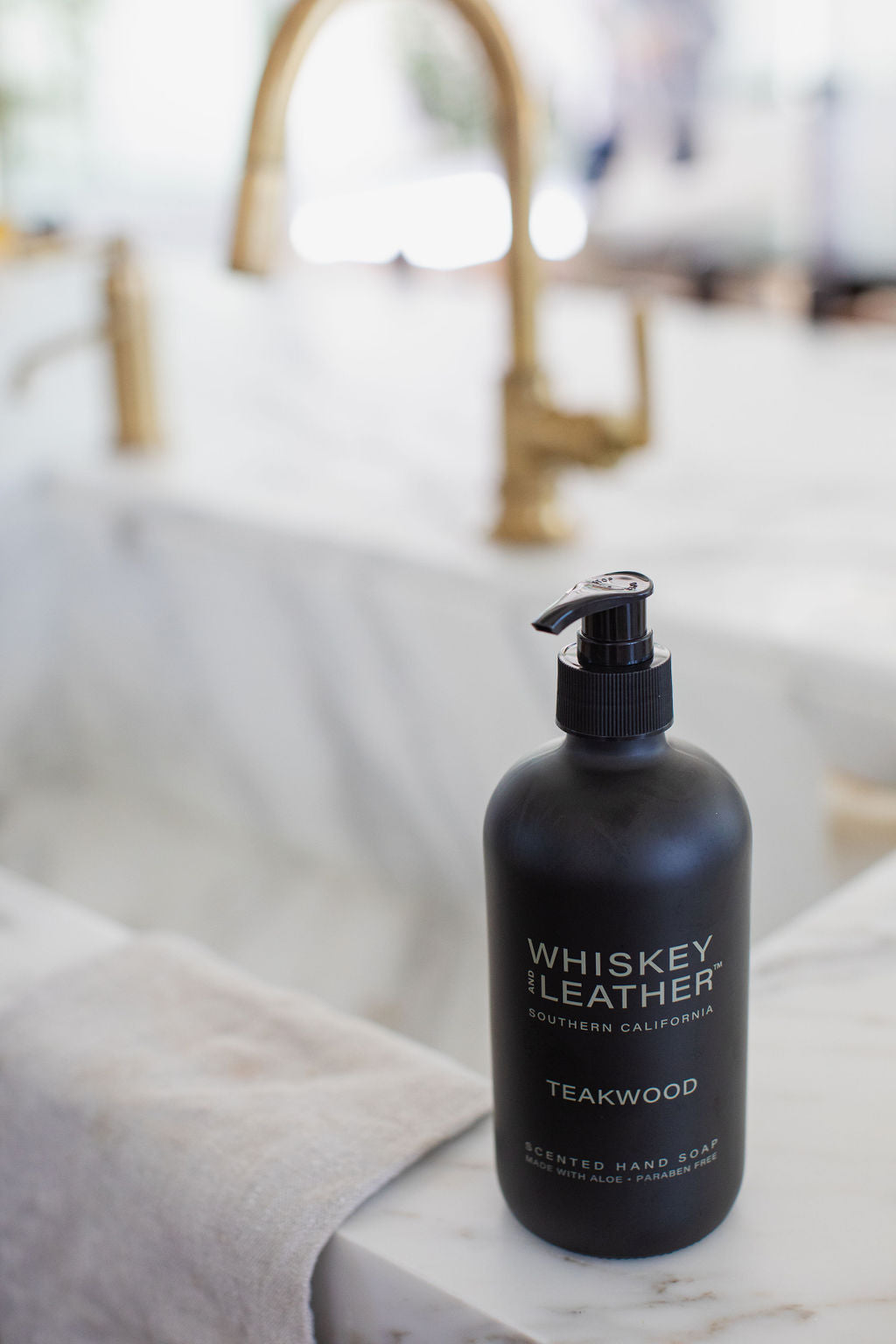 Refreshing Teakwood 15.7 oz Liquid Hand Soap