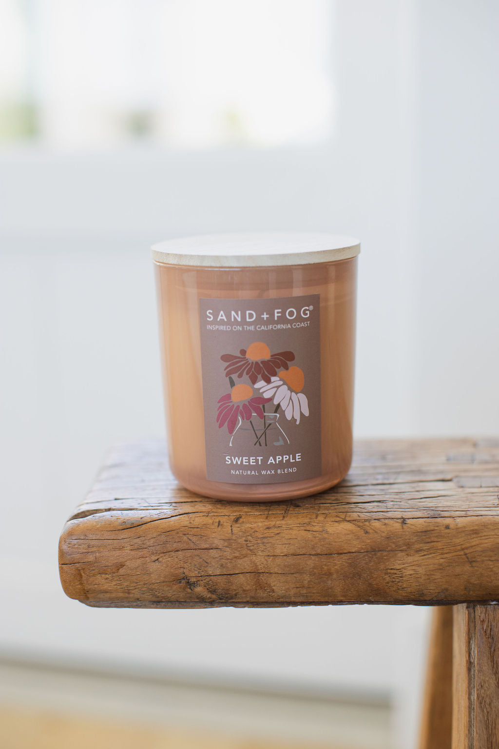 Signature Sweet Apple 10 oz scented candle