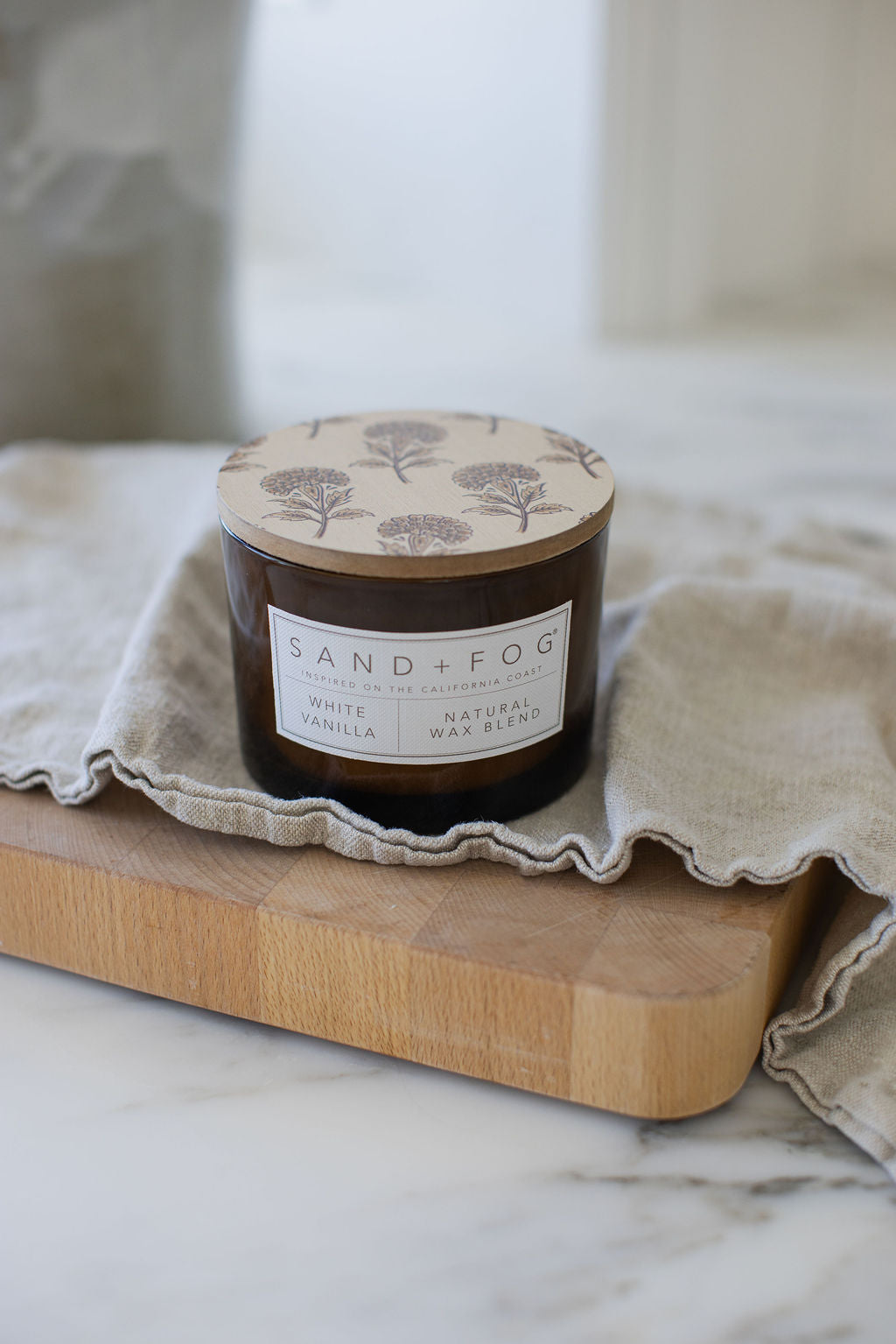 Signature White Vanilla 12 oz scented candle