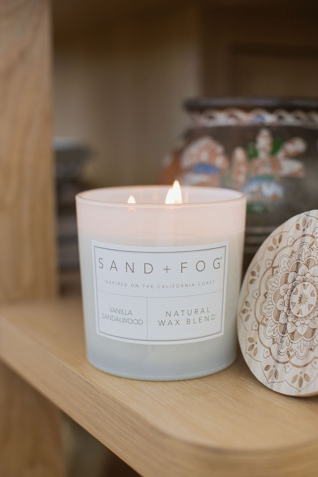 Signature Vanilla Sandalwood 21 oz scented candle
