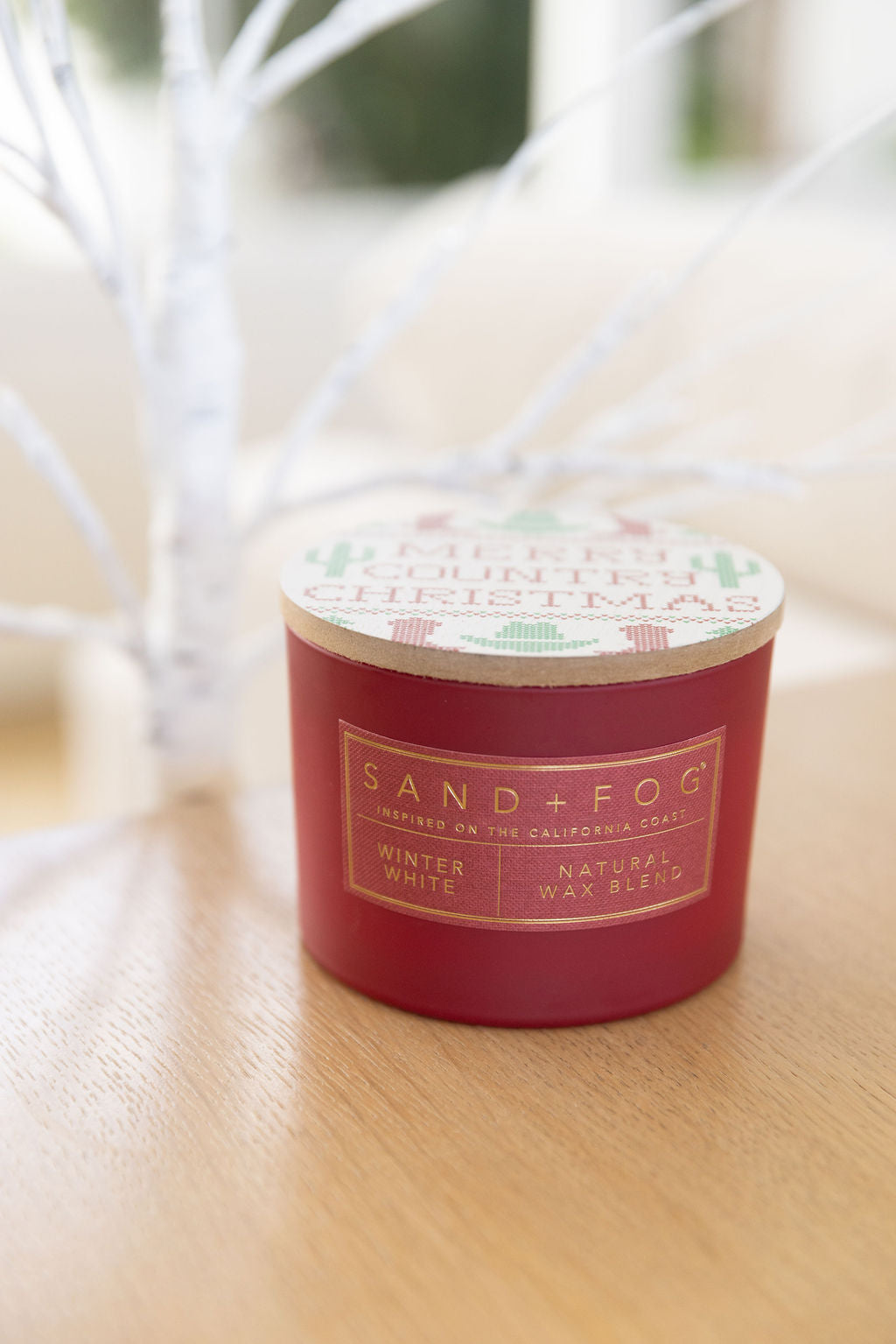 Signature Winter White 12 oz scented candle