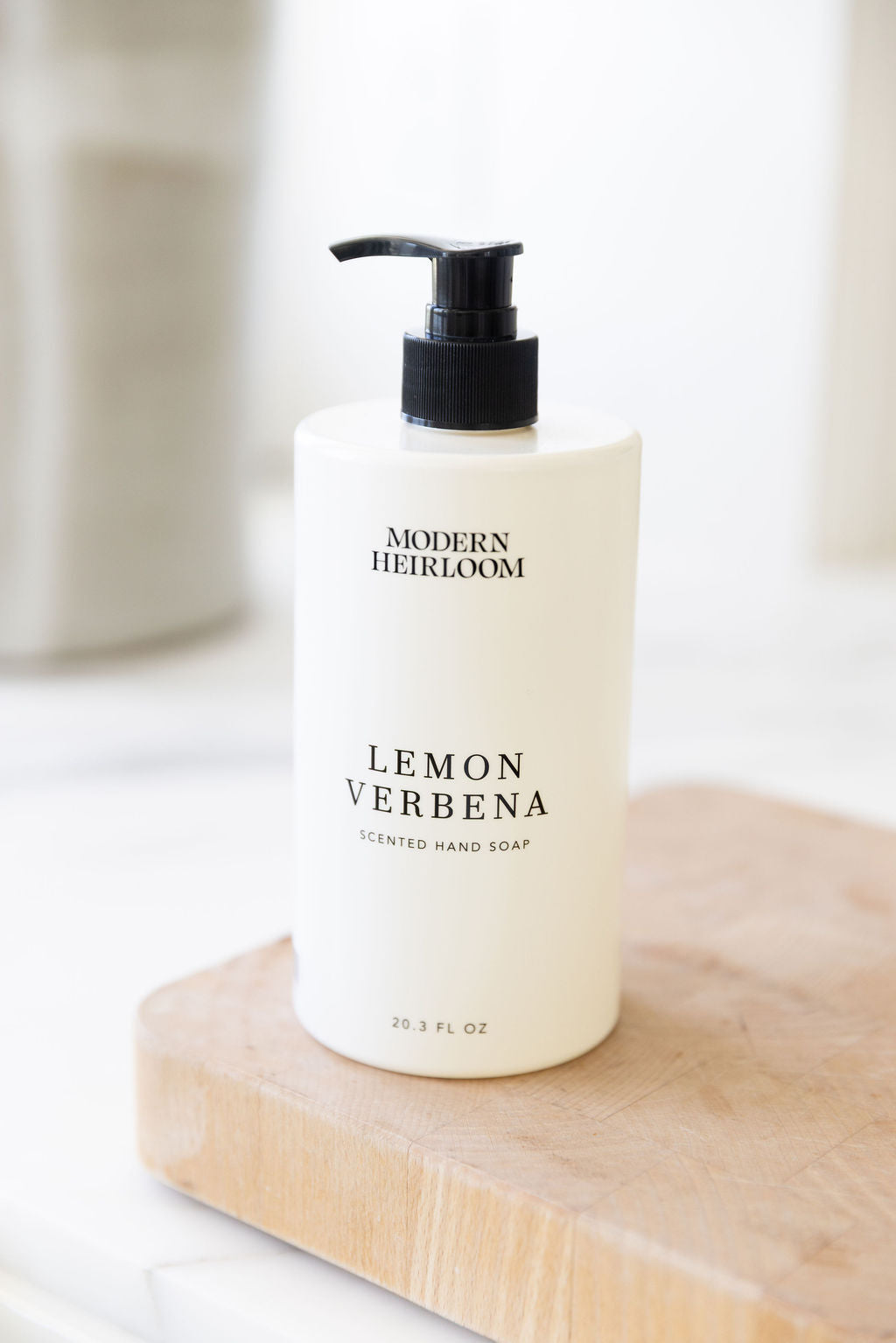 Refreshing Lemon Verbena Modern Heirloom 20.3 oz Liquid Hand Soap