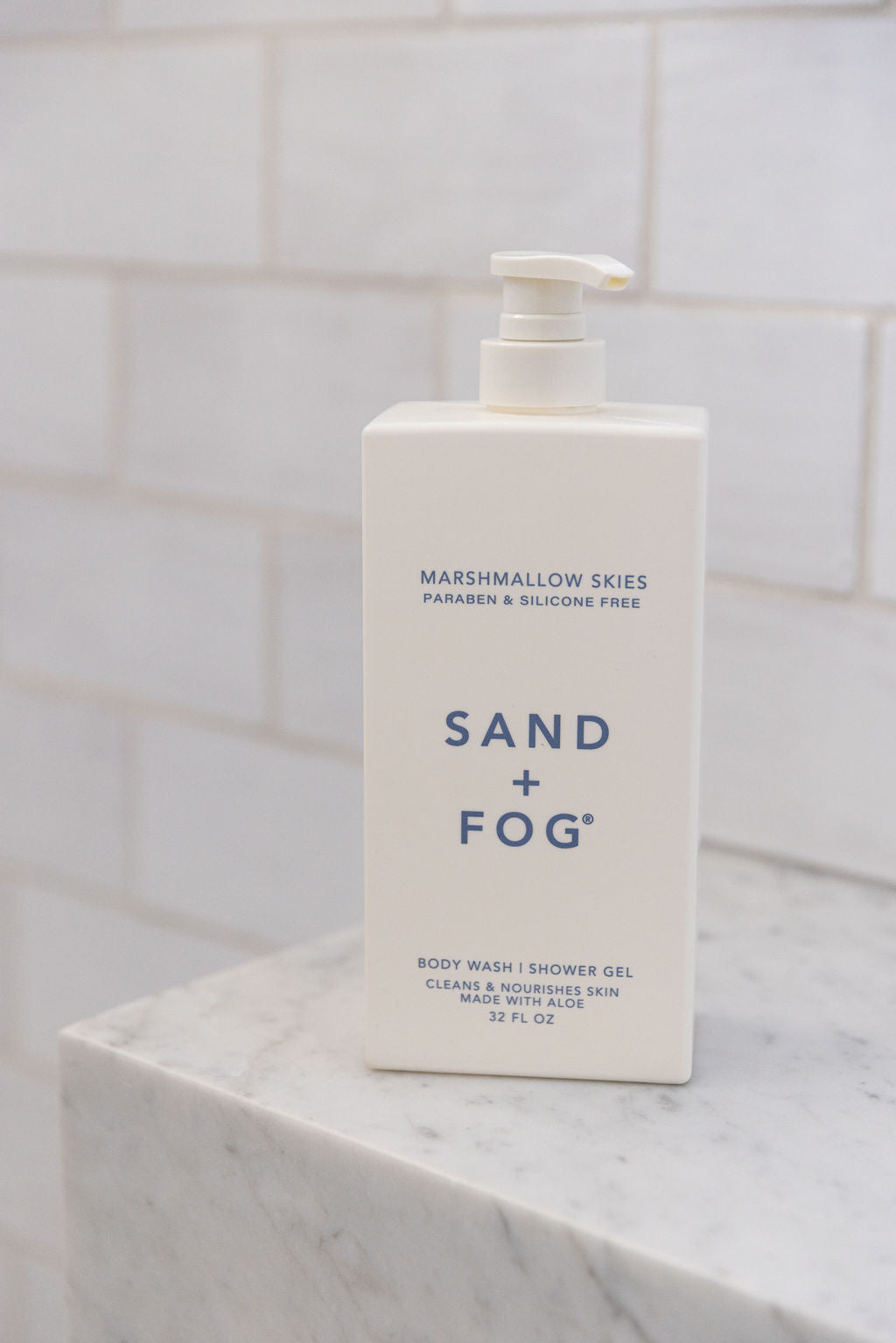 Signature Marshmallow Skies 32 oz Body Wash