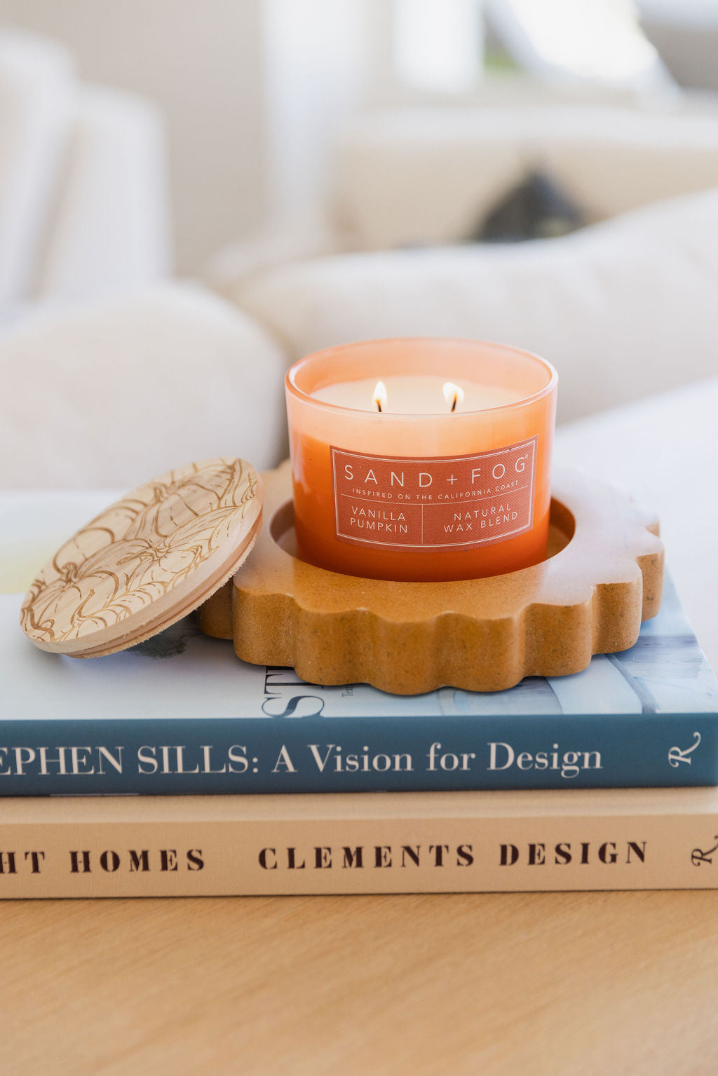 Signature Vanilla Pumpkin 12 oz scented candle