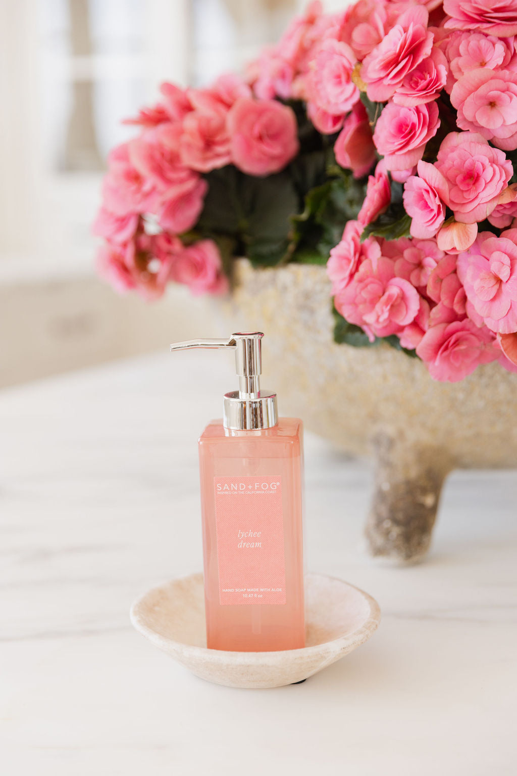 Signature Lychee Dream 10.47 oz Liquid Hand Soap