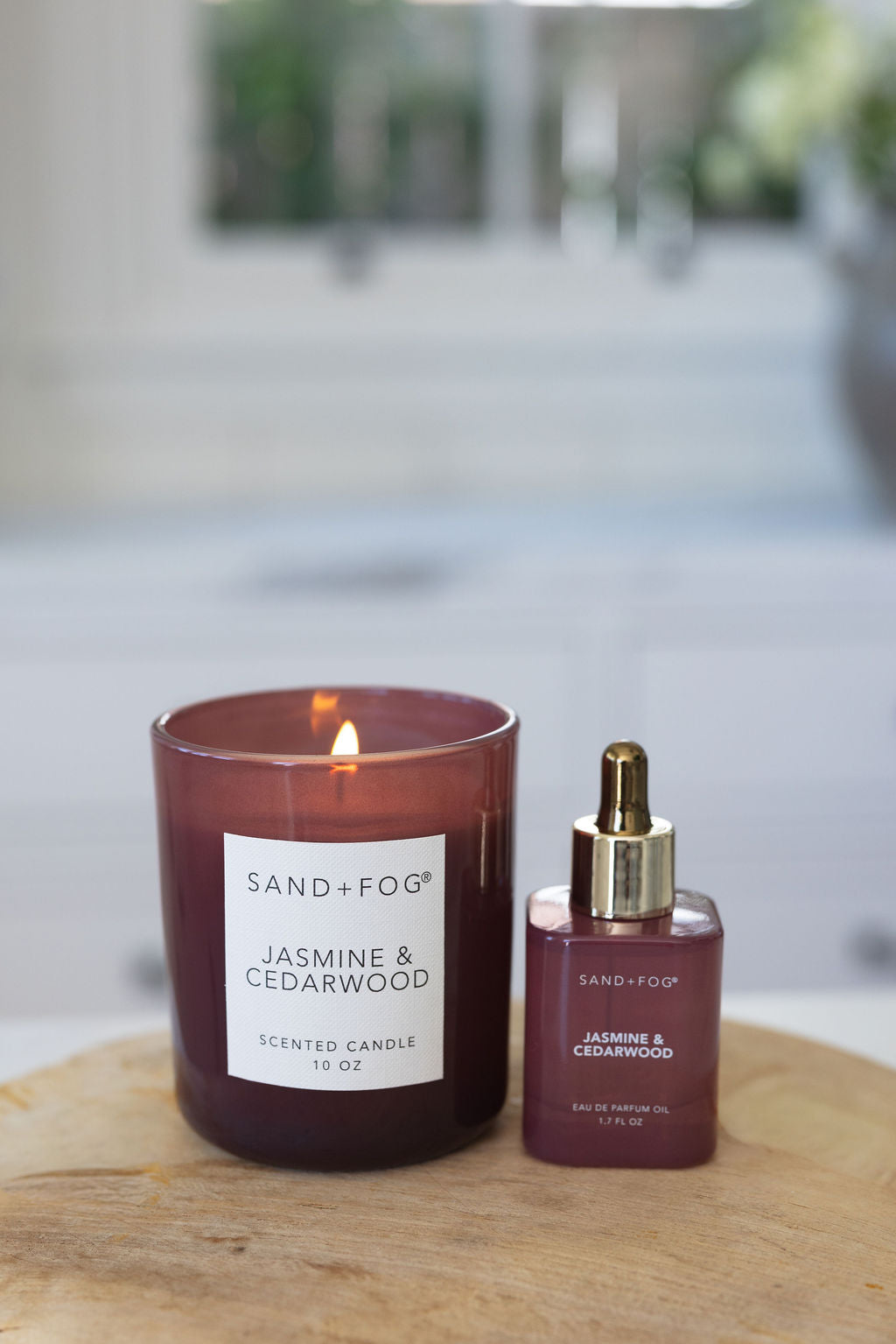 Signature Jasmine & Cedarwood 10 oz scented candle