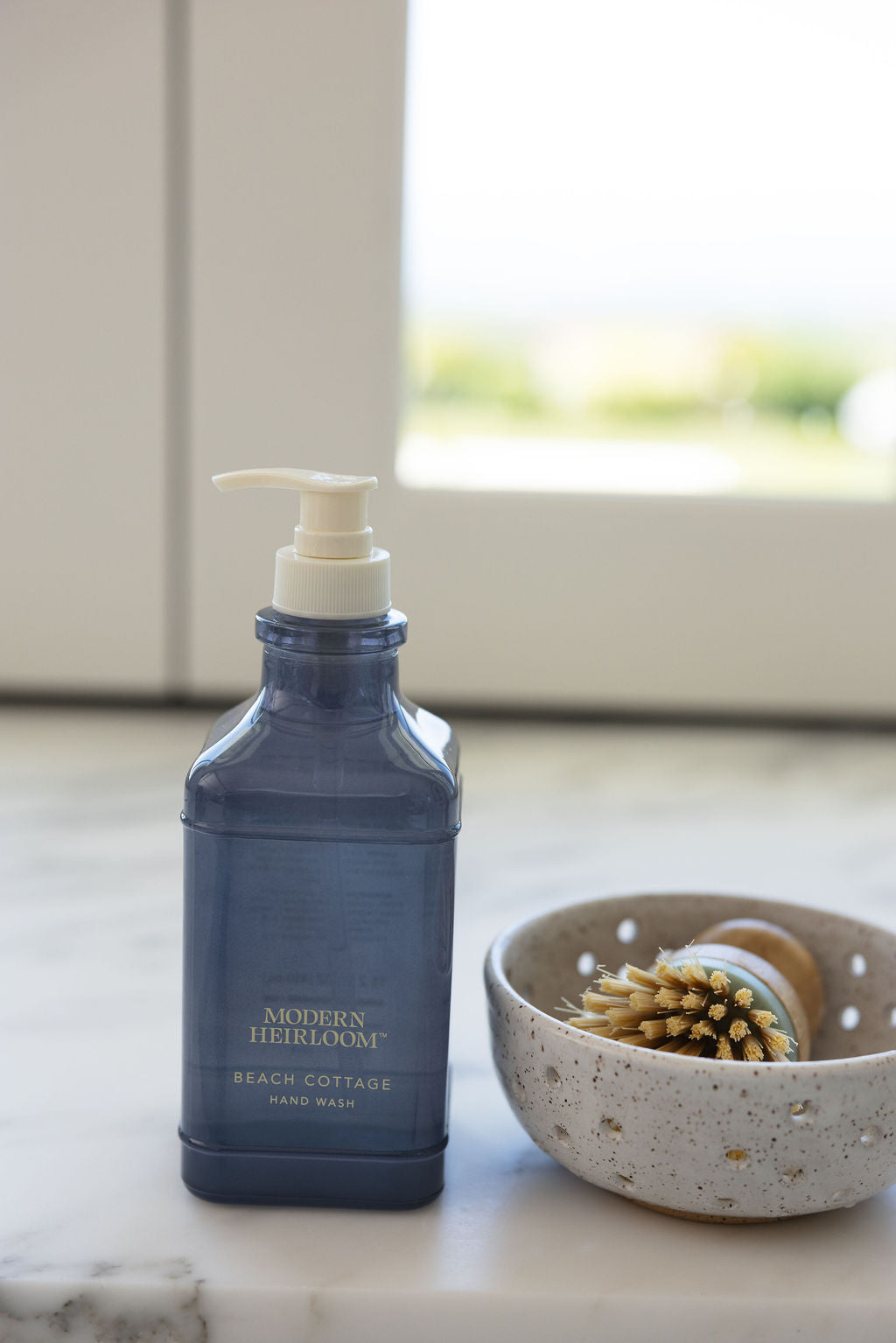 Refreshing Beach Cottage Modern Heirloom 15.2 oz Liquid Hand Soap