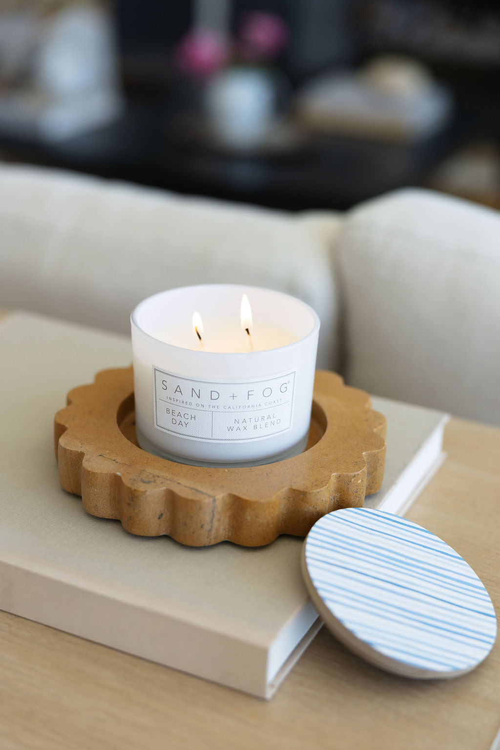 Signature Beach Day 12 oz scented candle