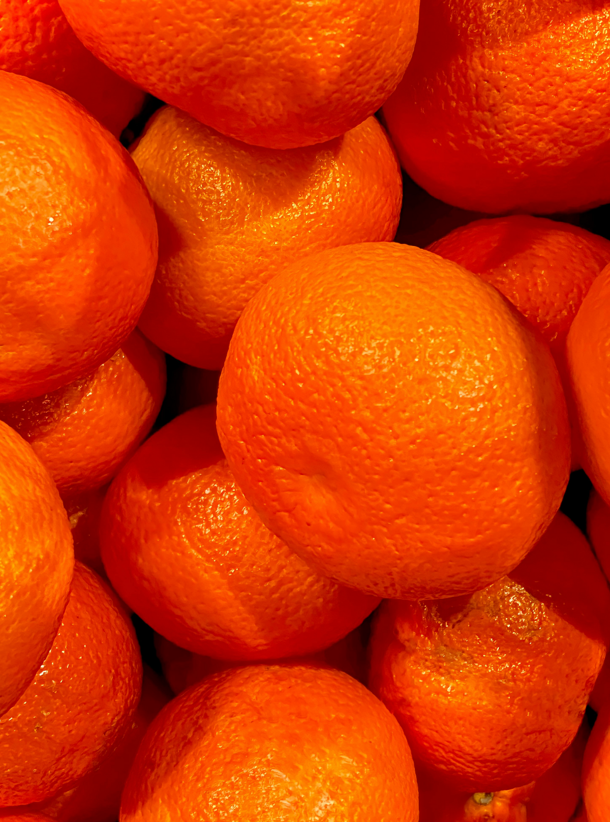 Signature Mango & Sweet Tangerine 10 oz scented candle