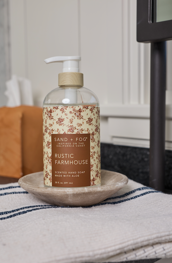 Refreshing Rustic Farmhouse 20 oz Liquid Hand Soap