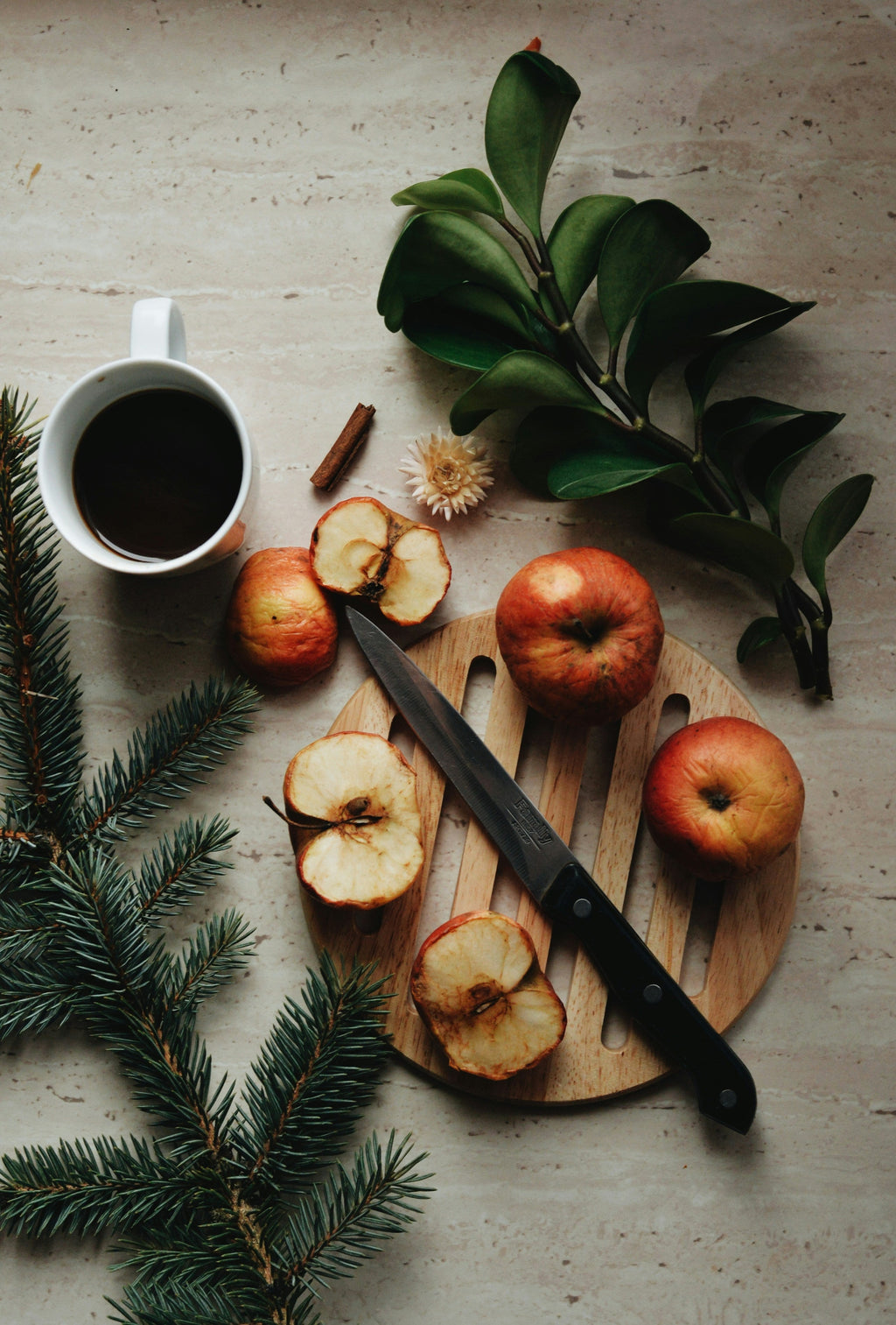 Signature Apple Spice 12 oz scented candle