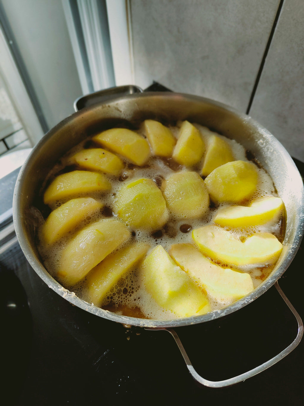 Signature Apple Cider 21 oz scented candle