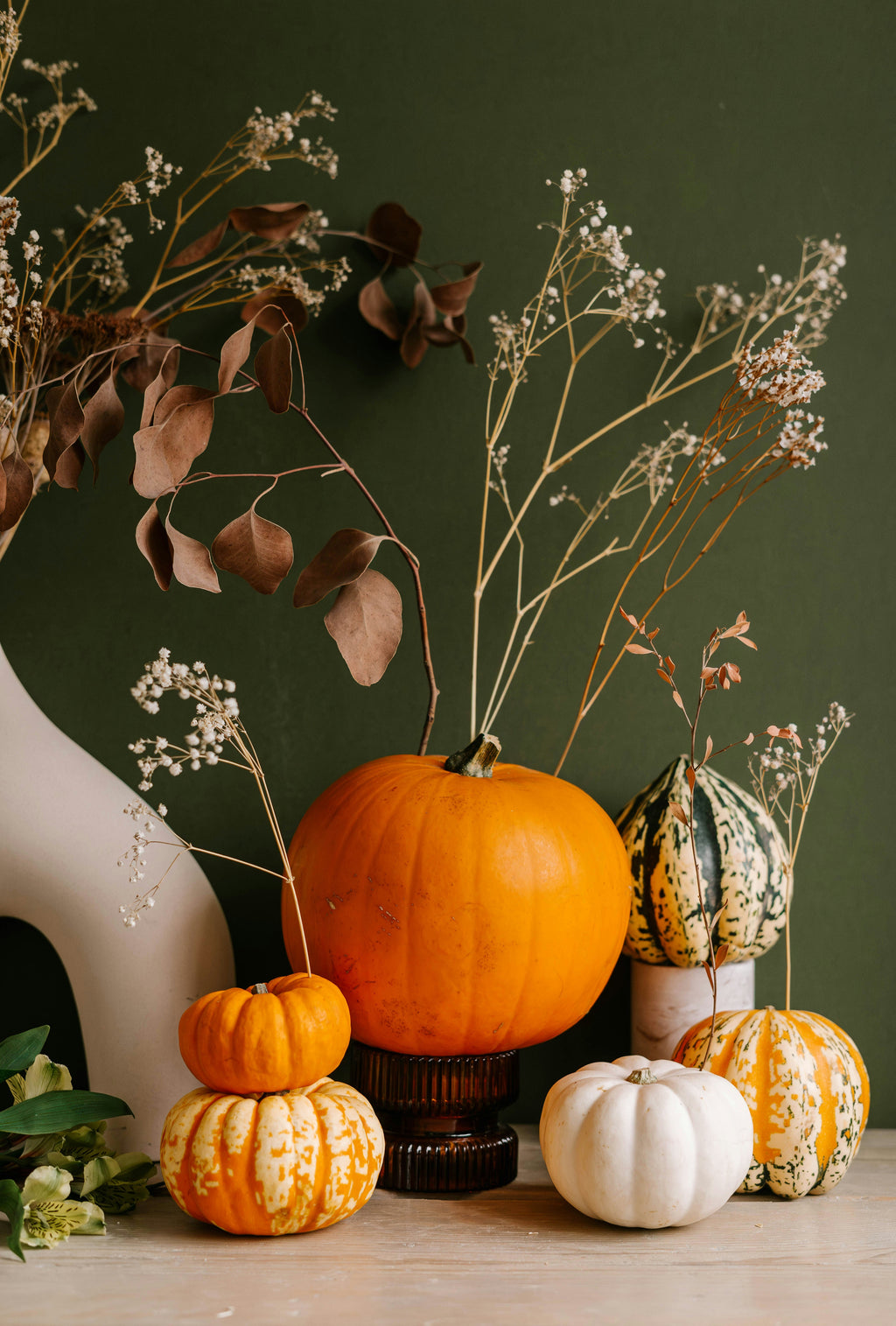 Signature Pumpkin & Eucalyptus 21 oz scented candle